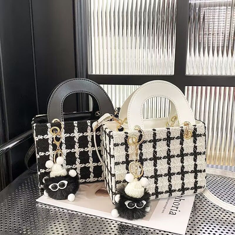 Luxury bags for ladies 